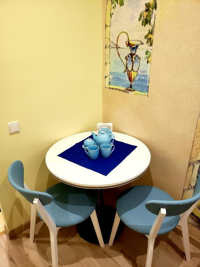 Little Paris Apartment แชร์นิฟซี ภายนอก รูปภาพ